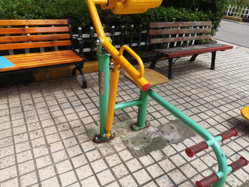 腹背鍛煉器