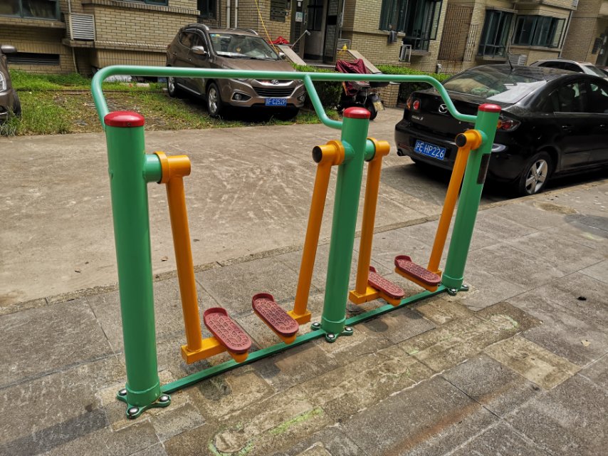 兩聯漫步機
