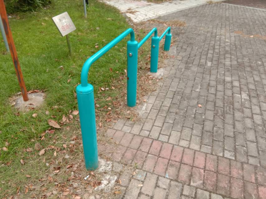 彈震壓腿器