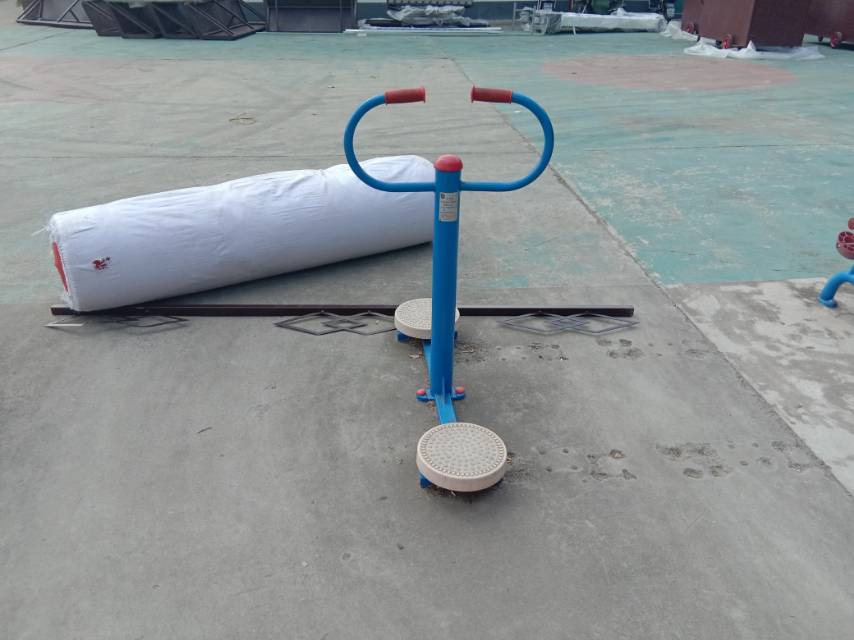 扭腰器