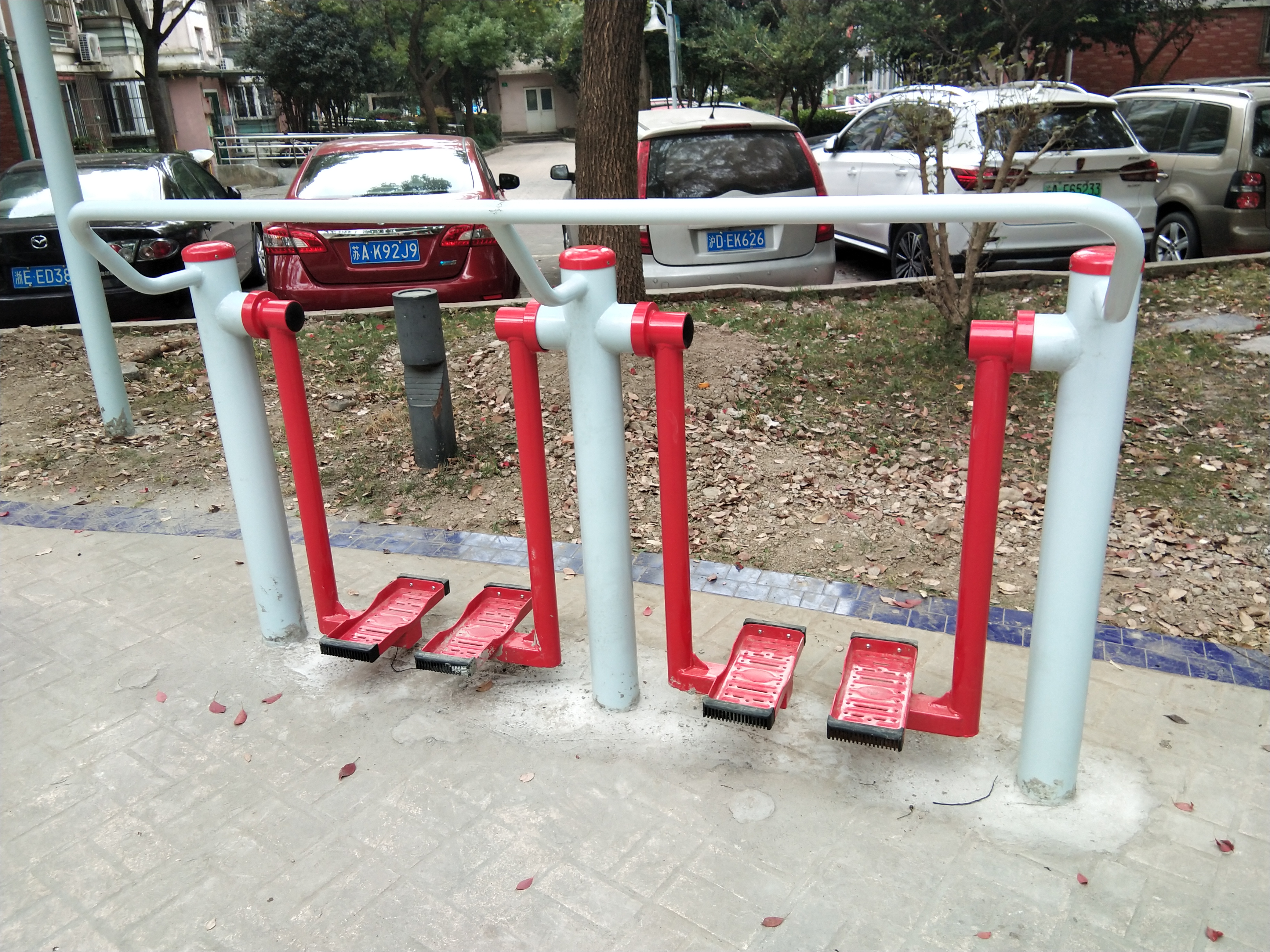 兩聯漫步機