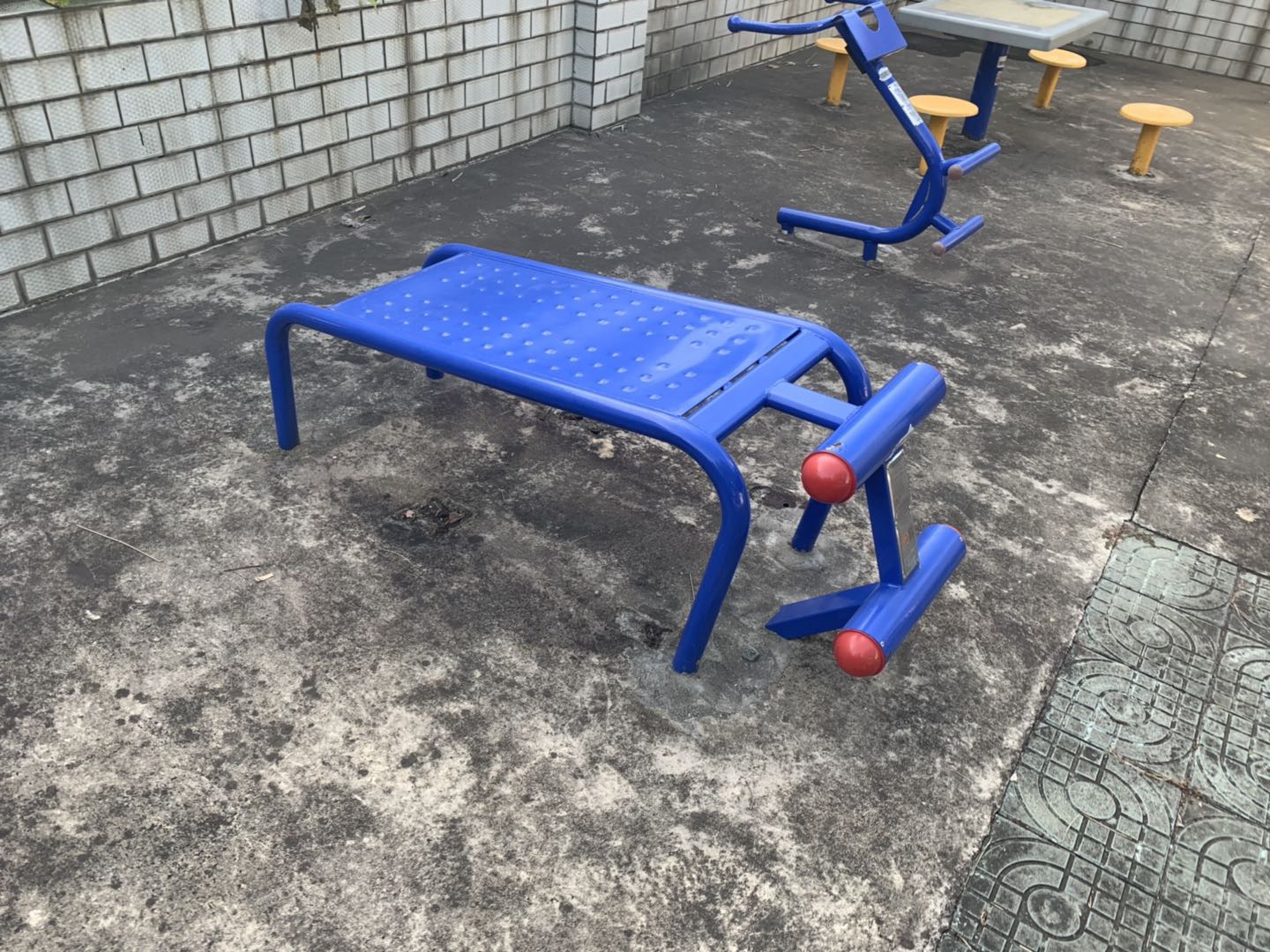 仰臥起坐板