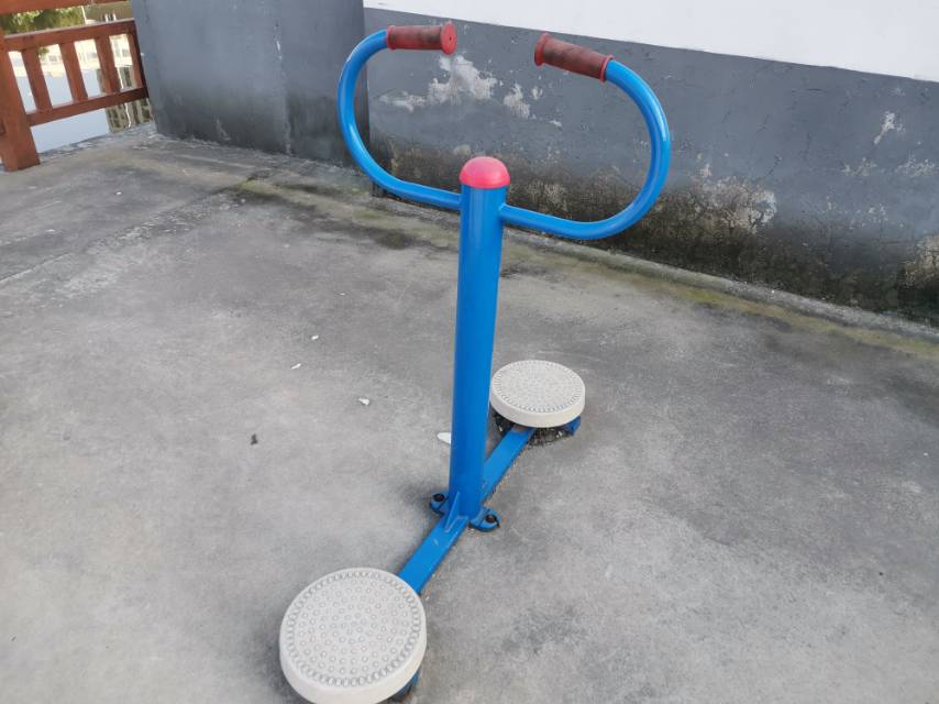 扭腰器