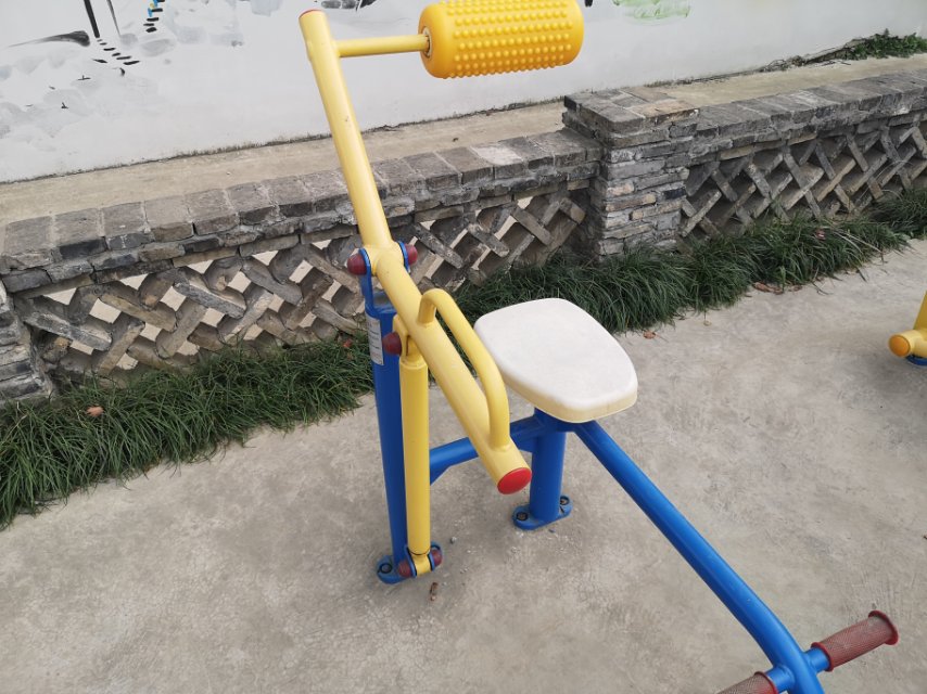 腹背鍛煉器