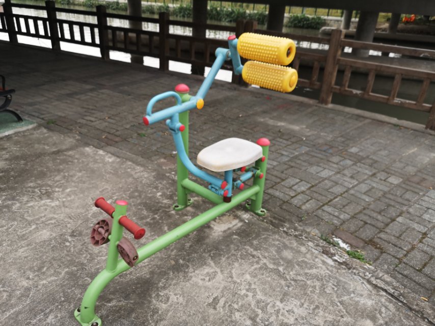 腹背鍛煉器