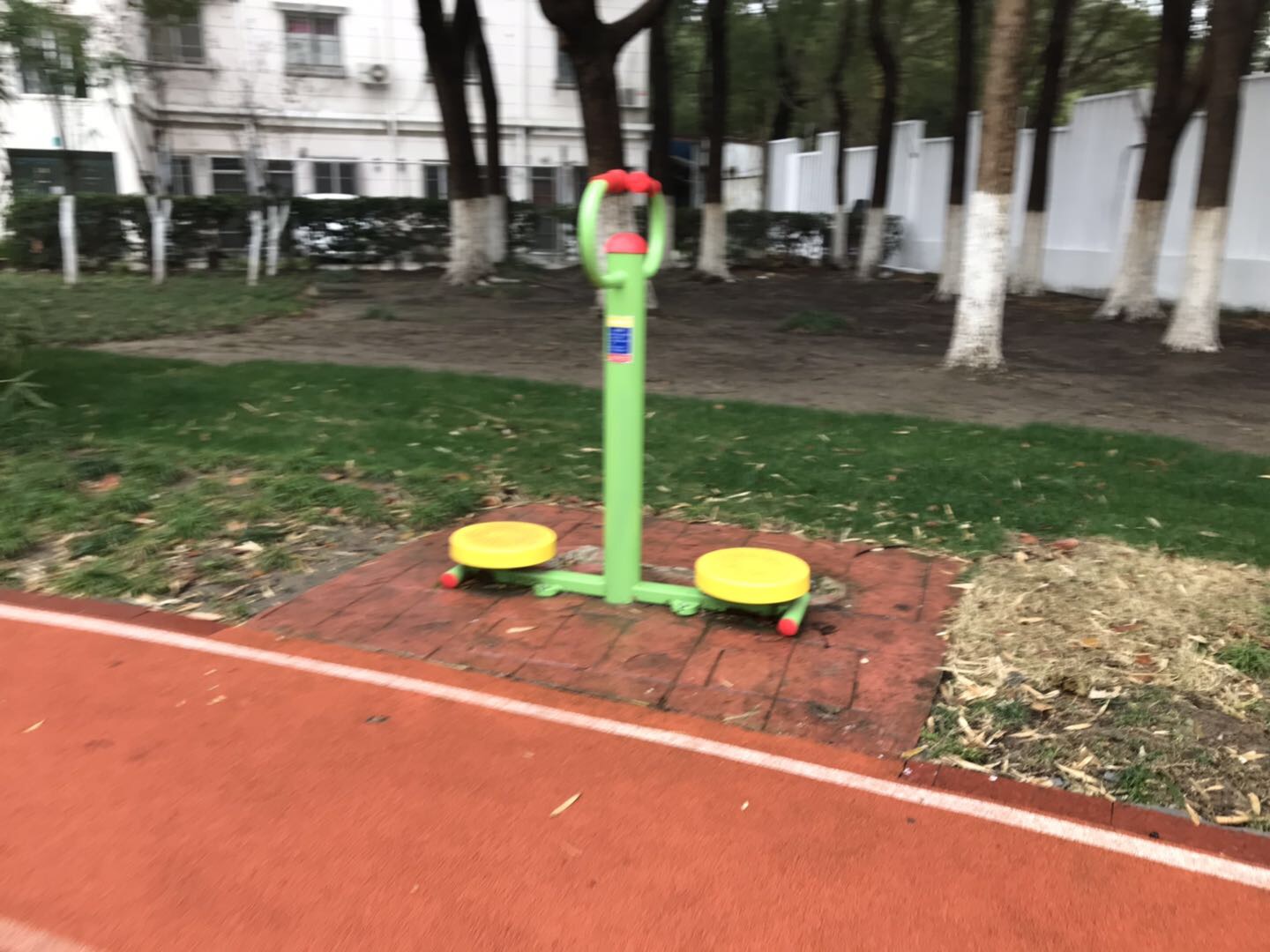 扭腰器