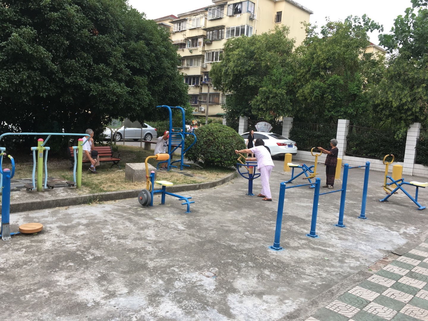 金口二居小區第一健身點