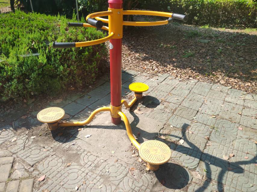 扭腰器