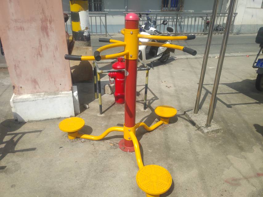 扭腰器