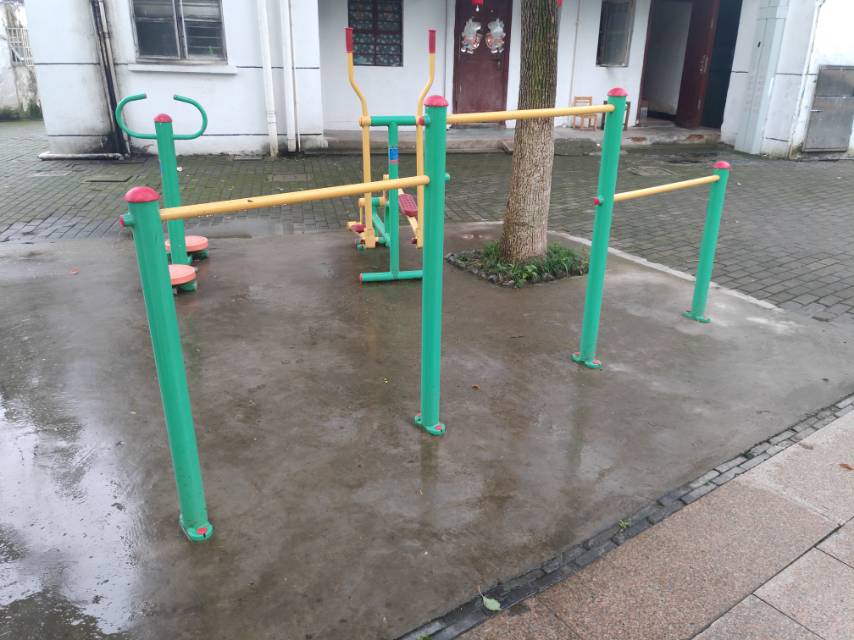 擱腿杠