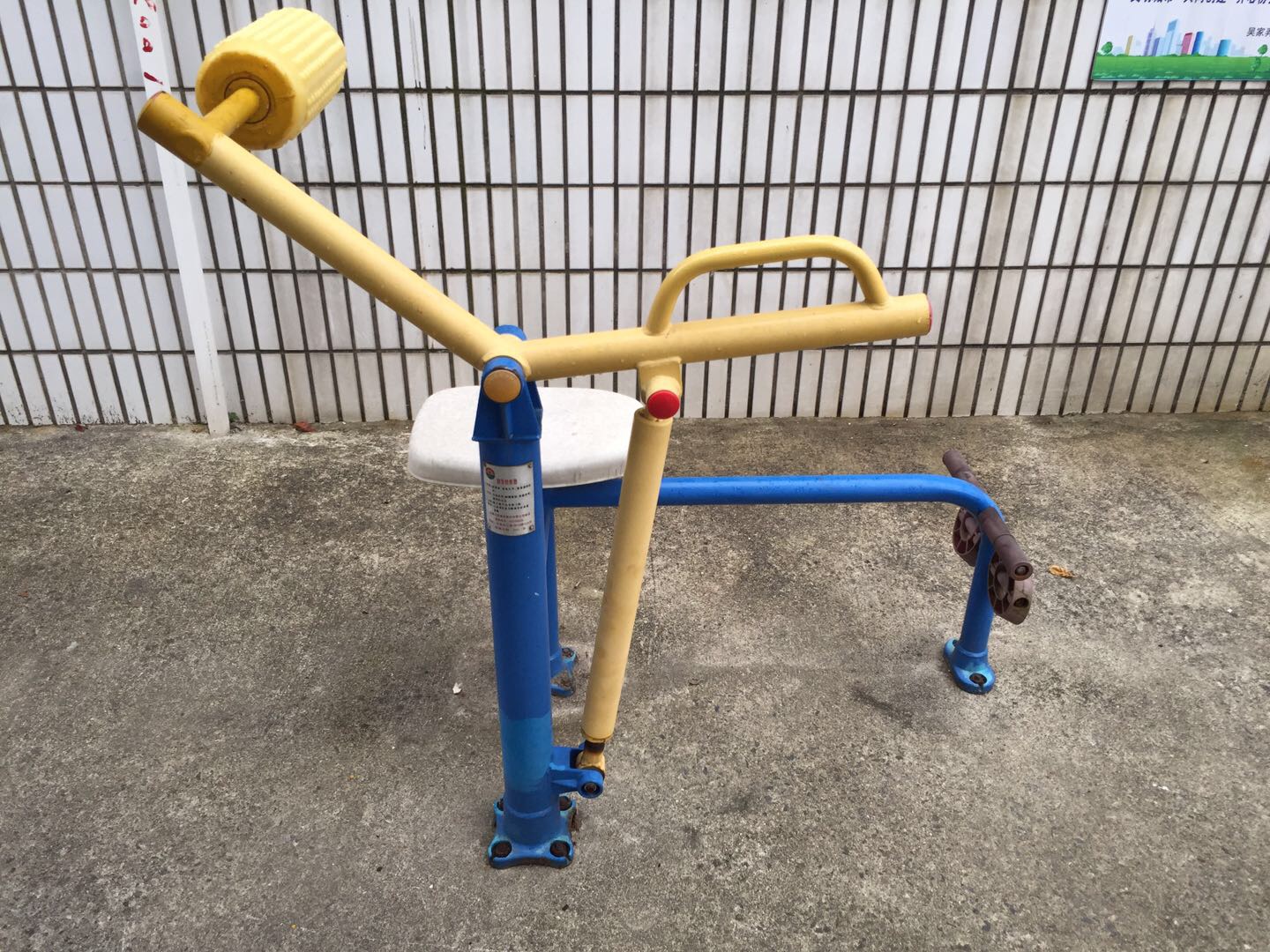 腹背鍛煉器
