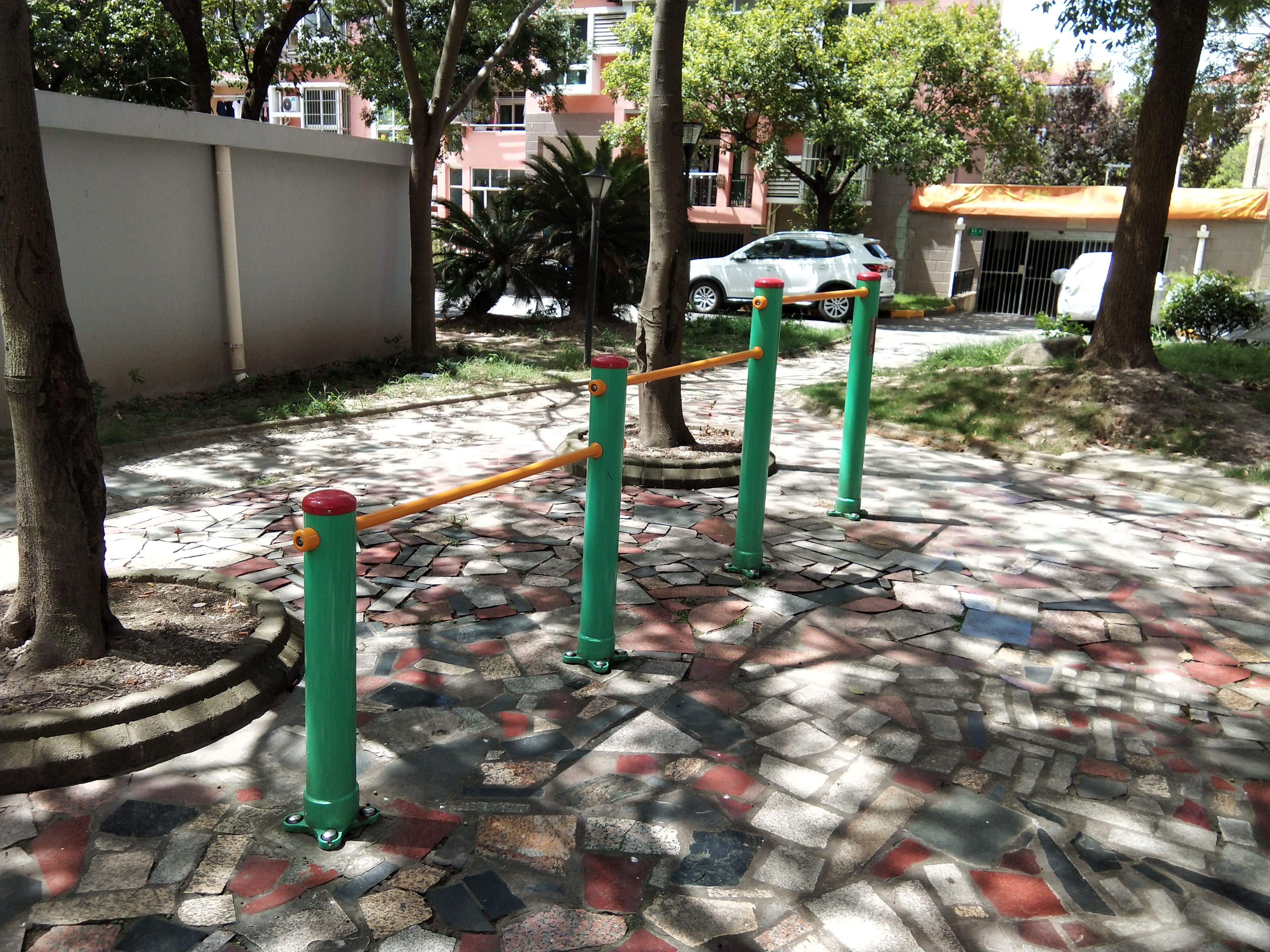 多聯壓腿架