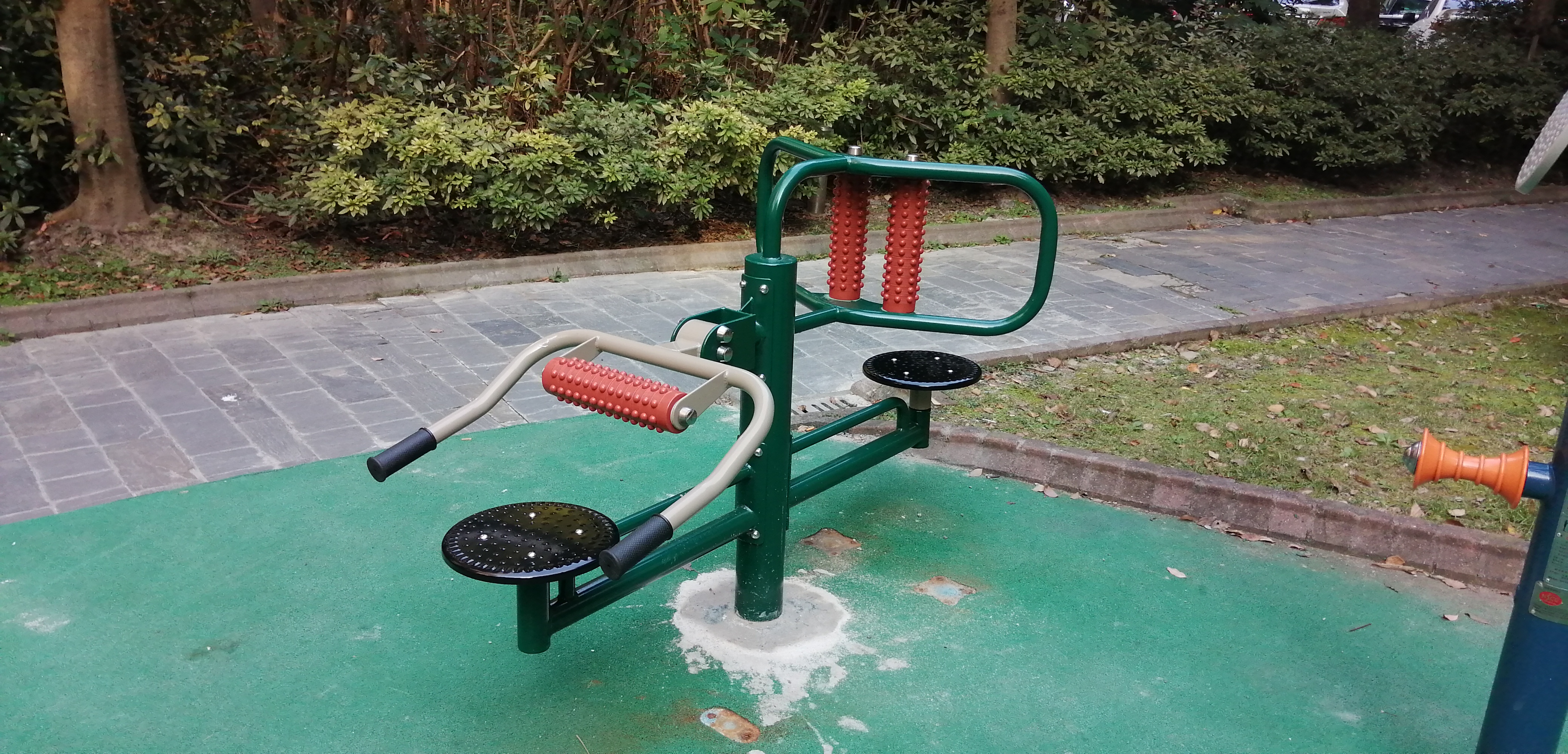 腰背按摩器