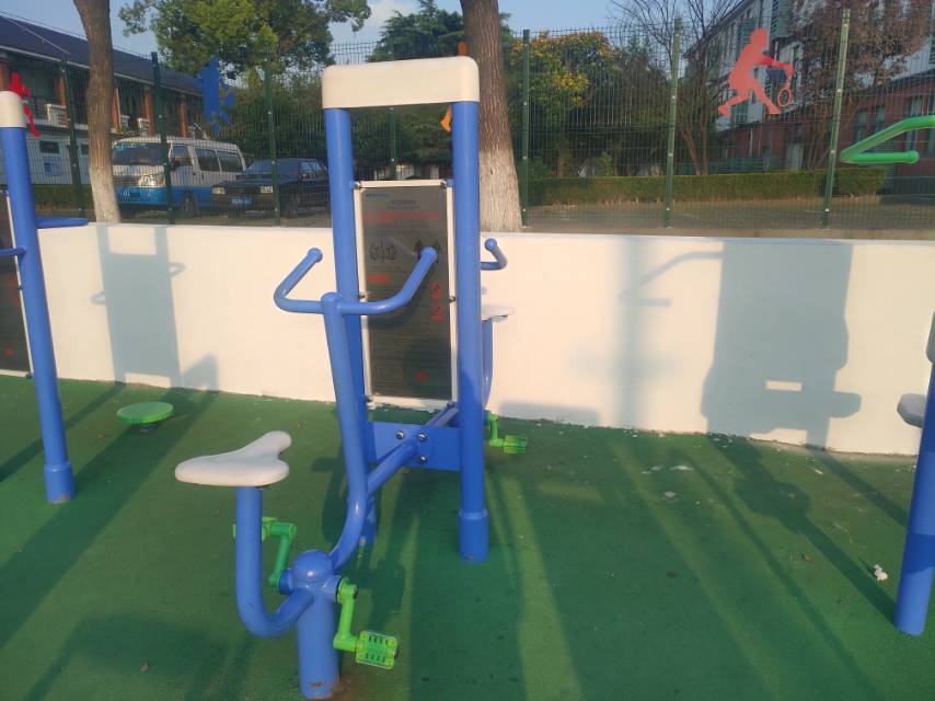 雙立柱健身車