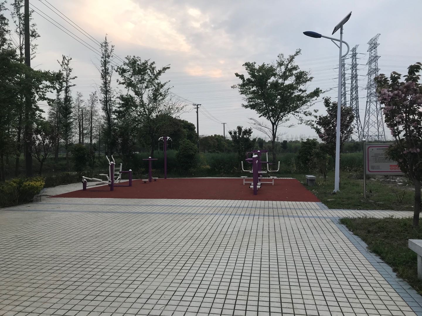 石湖蕩鎮雙橋老年活動室益智健身點