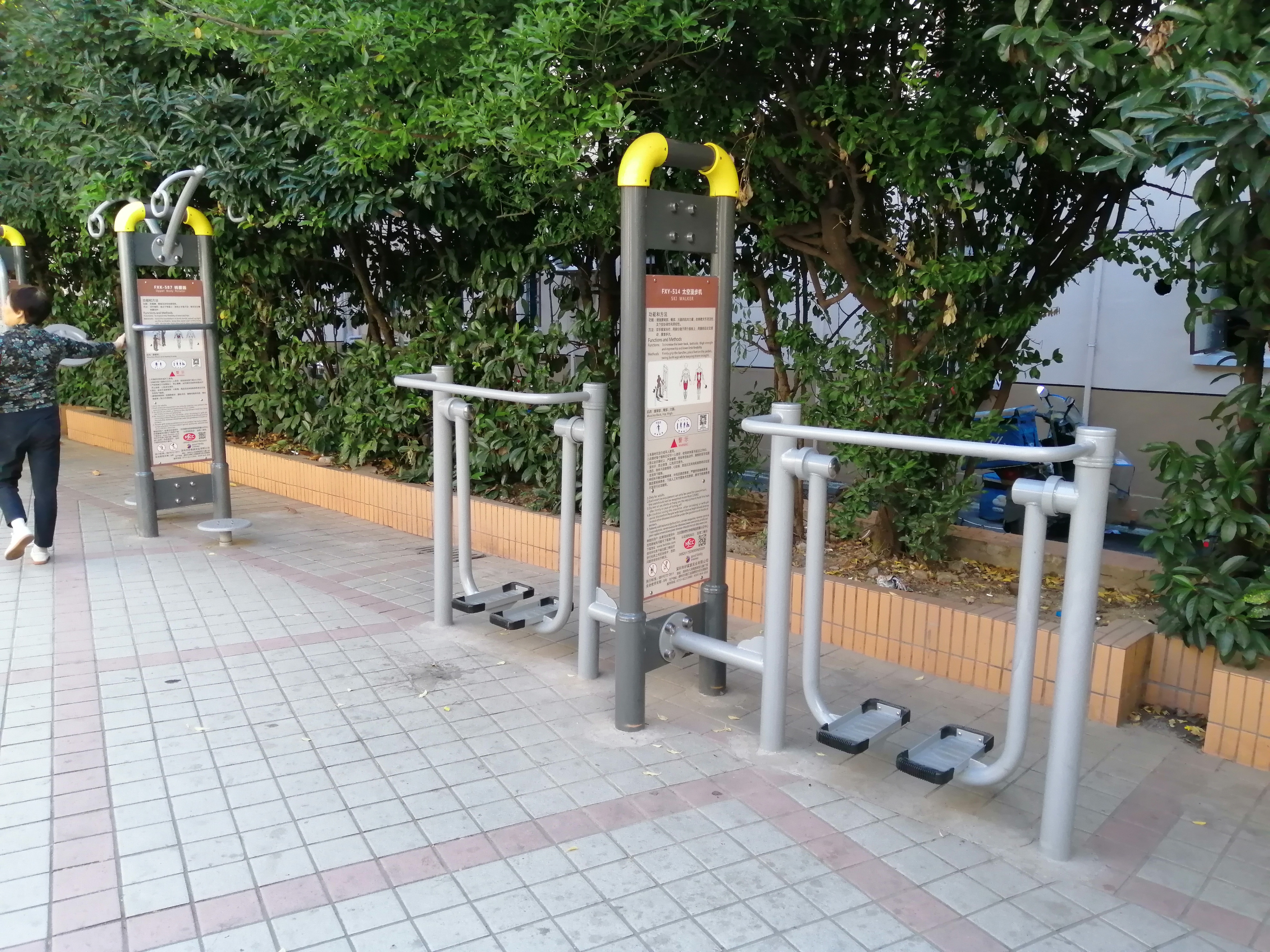 雙位太空漫步機