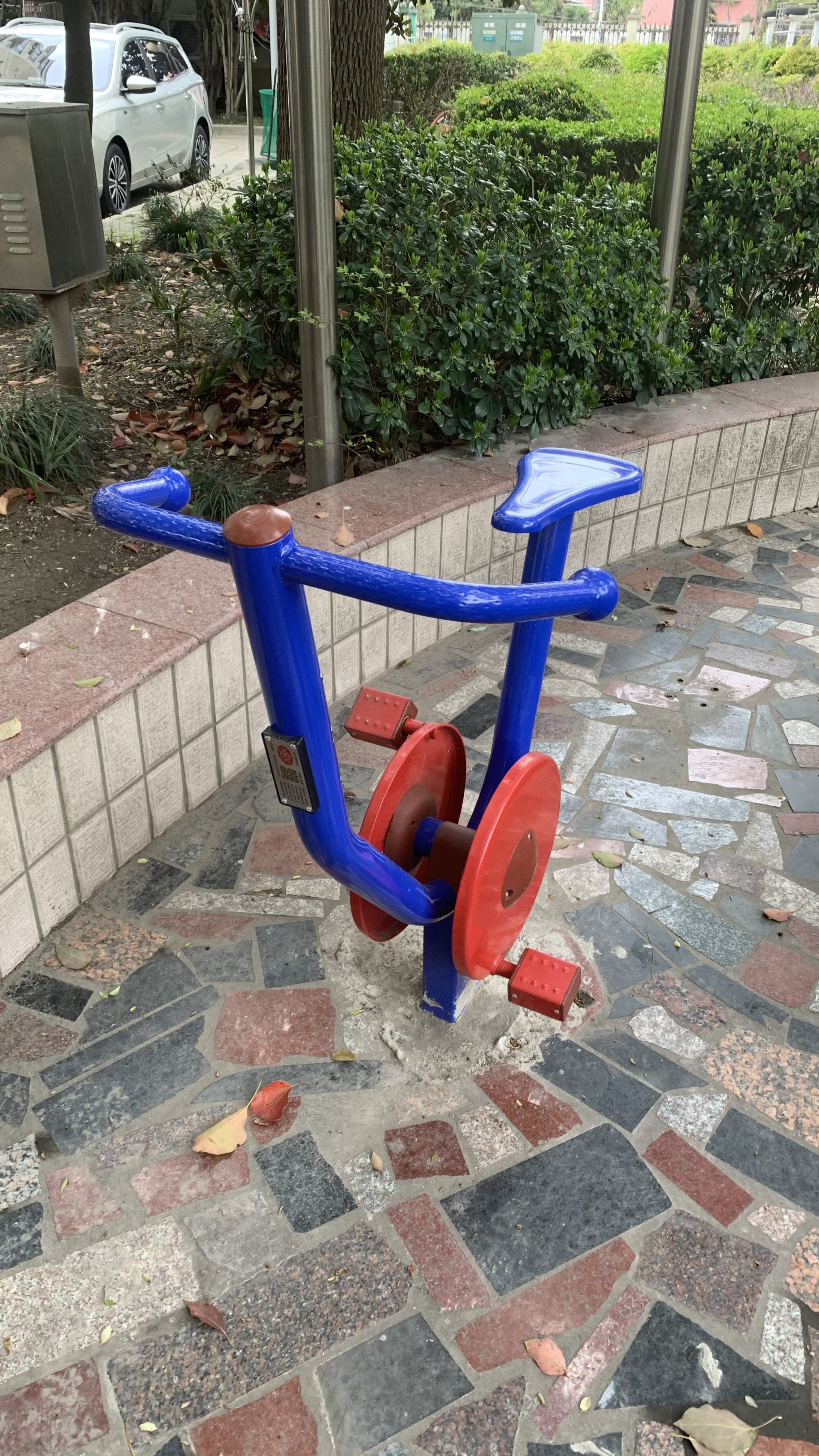 直立健身車