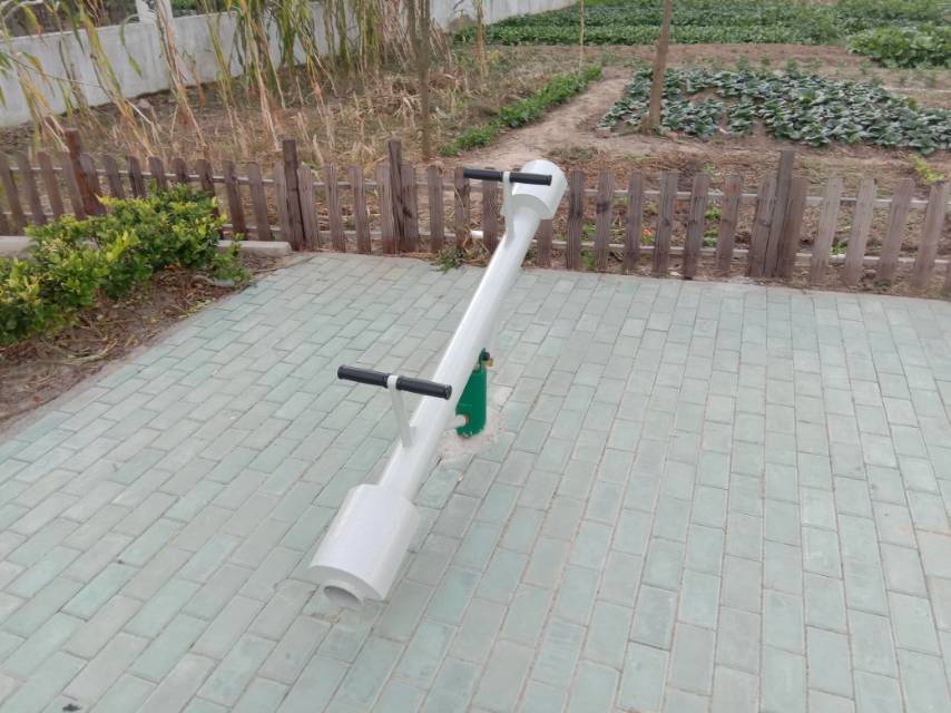 兒童蹺蹺板
