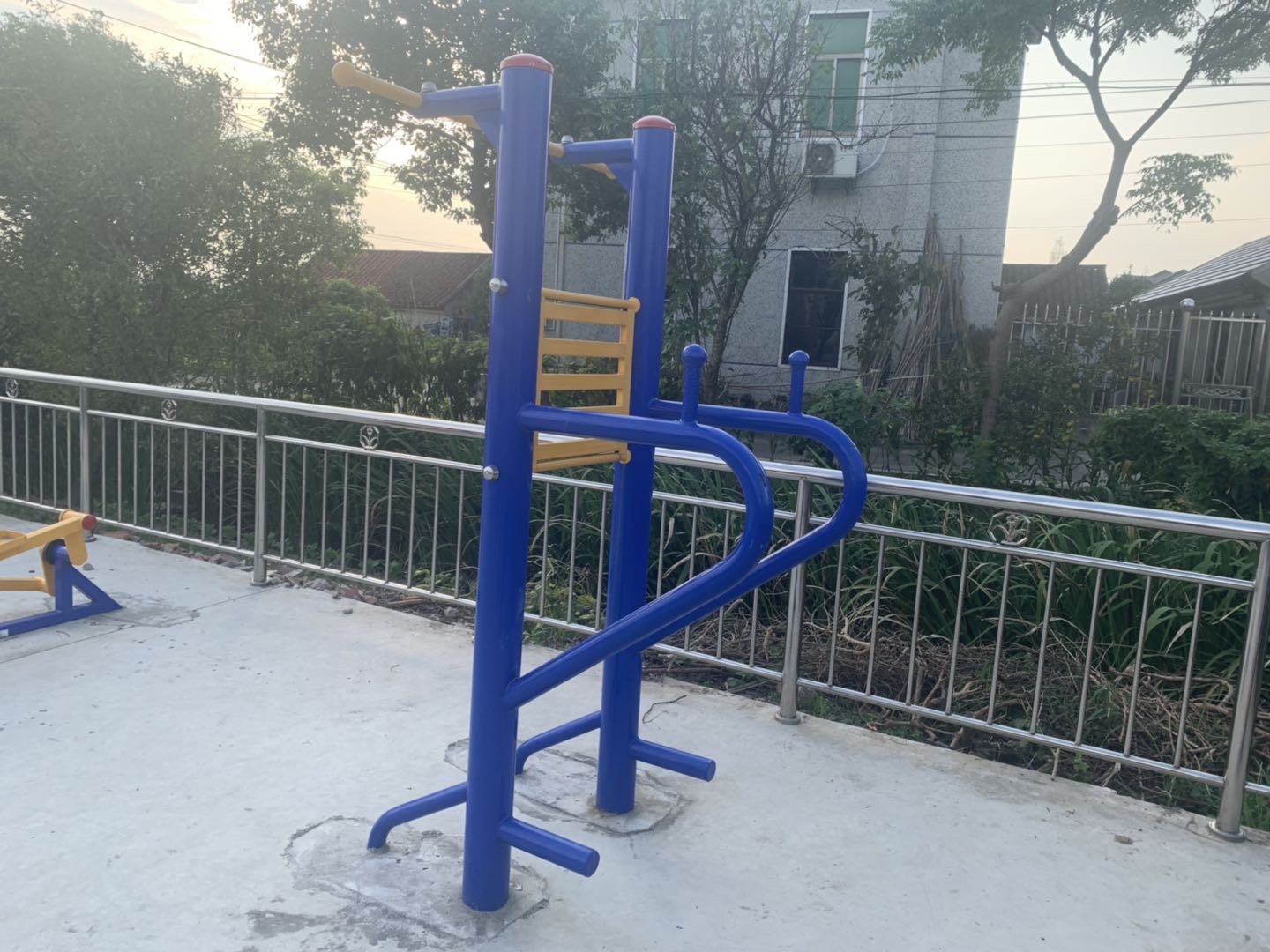 多功能鍛煉器