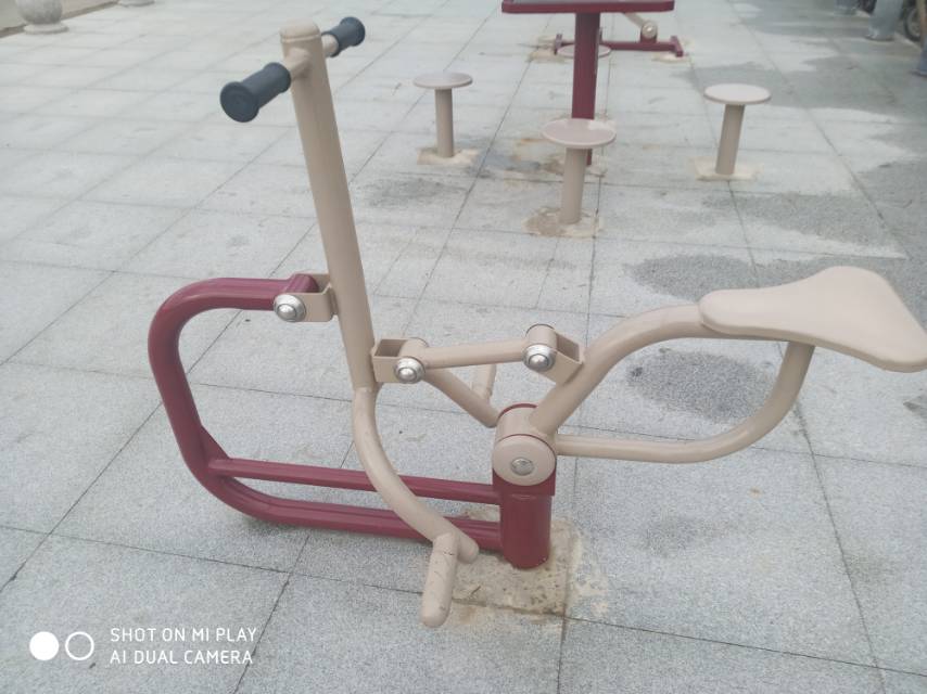 騎馬機