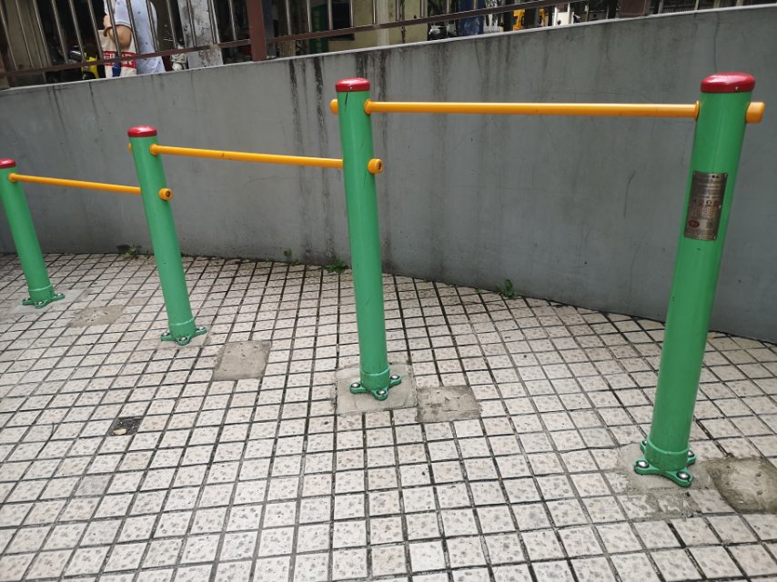 多聯壓腿架