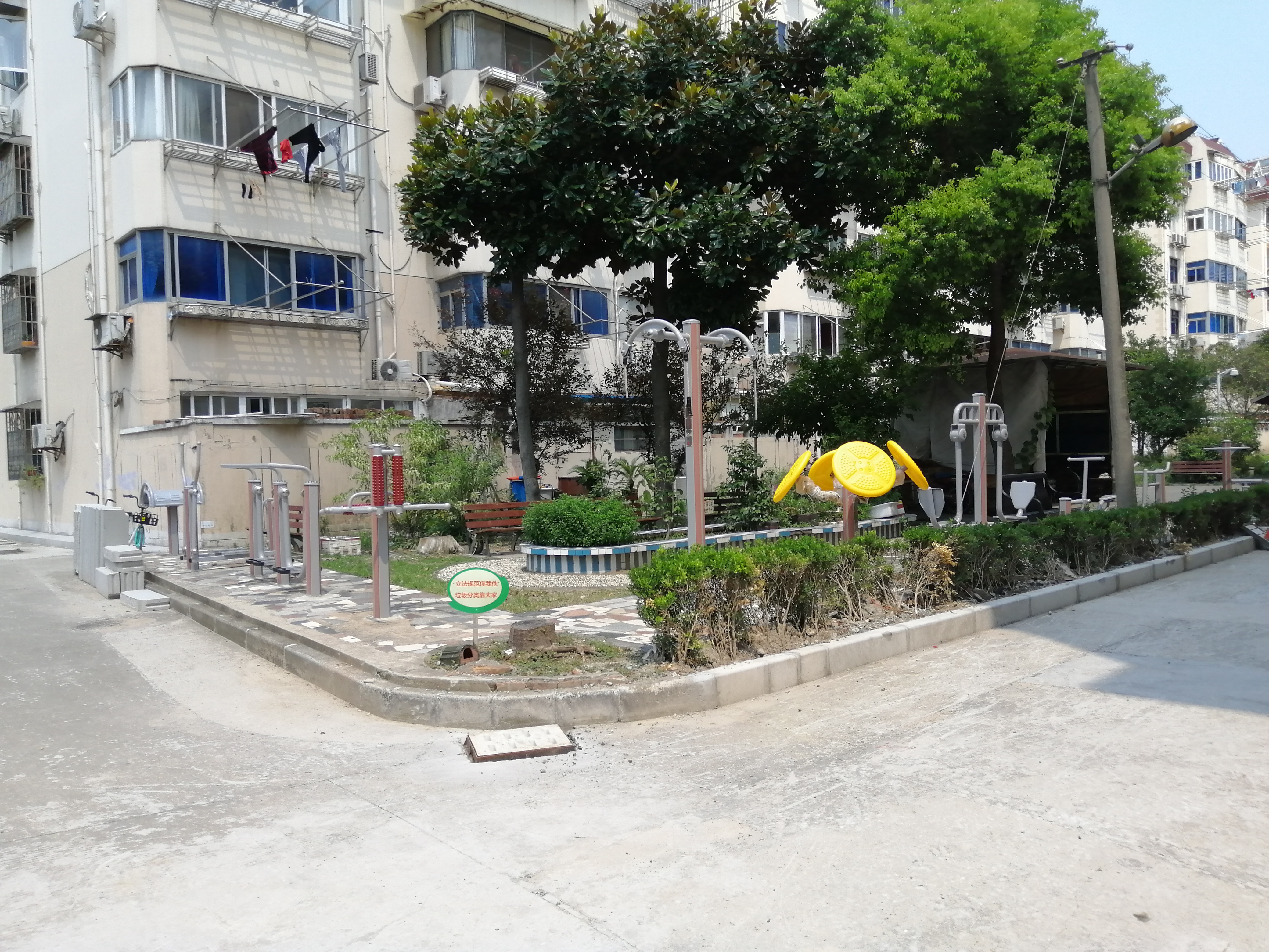 凌十六居委健身點3
