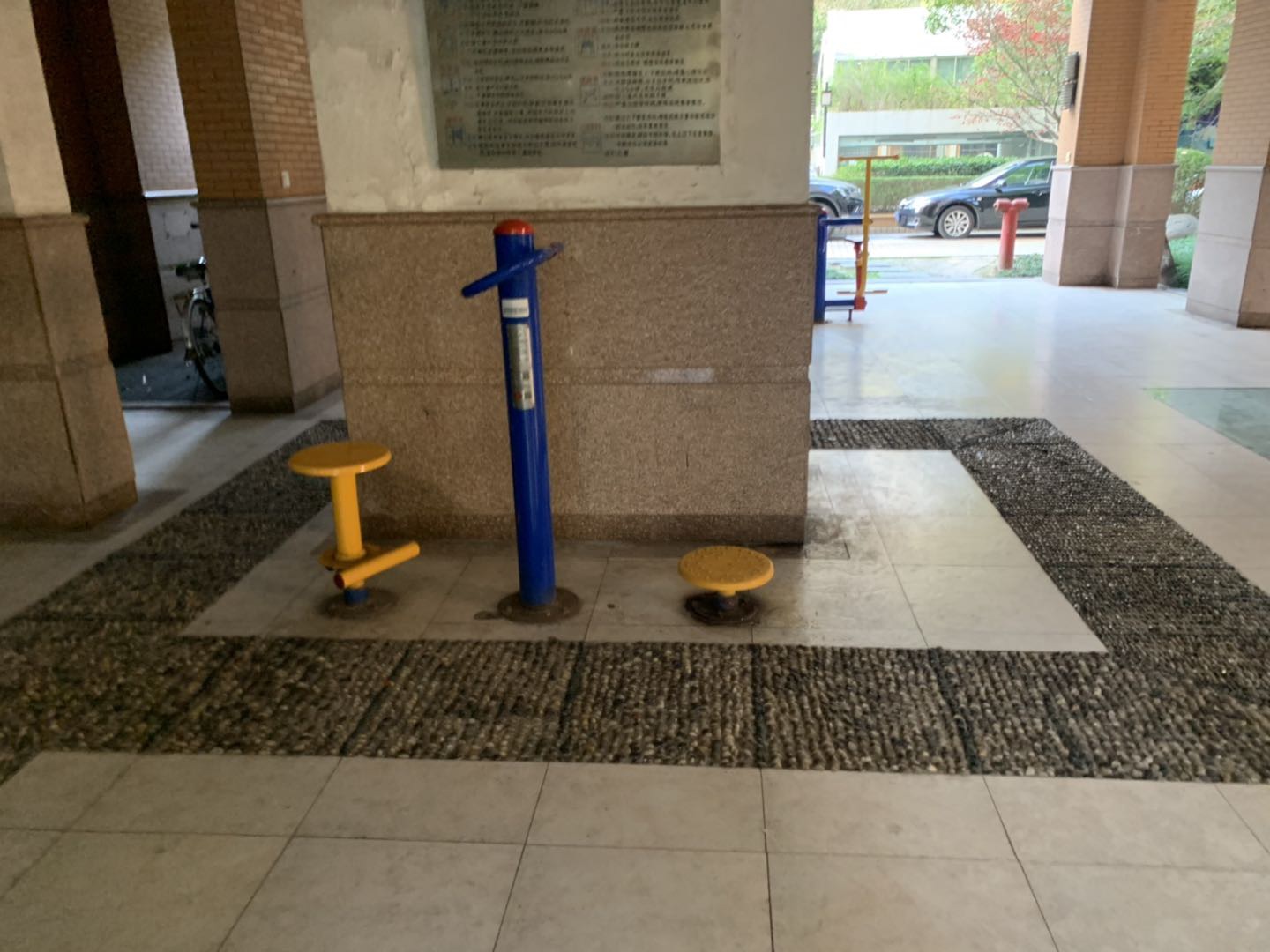 雙位扭腰器