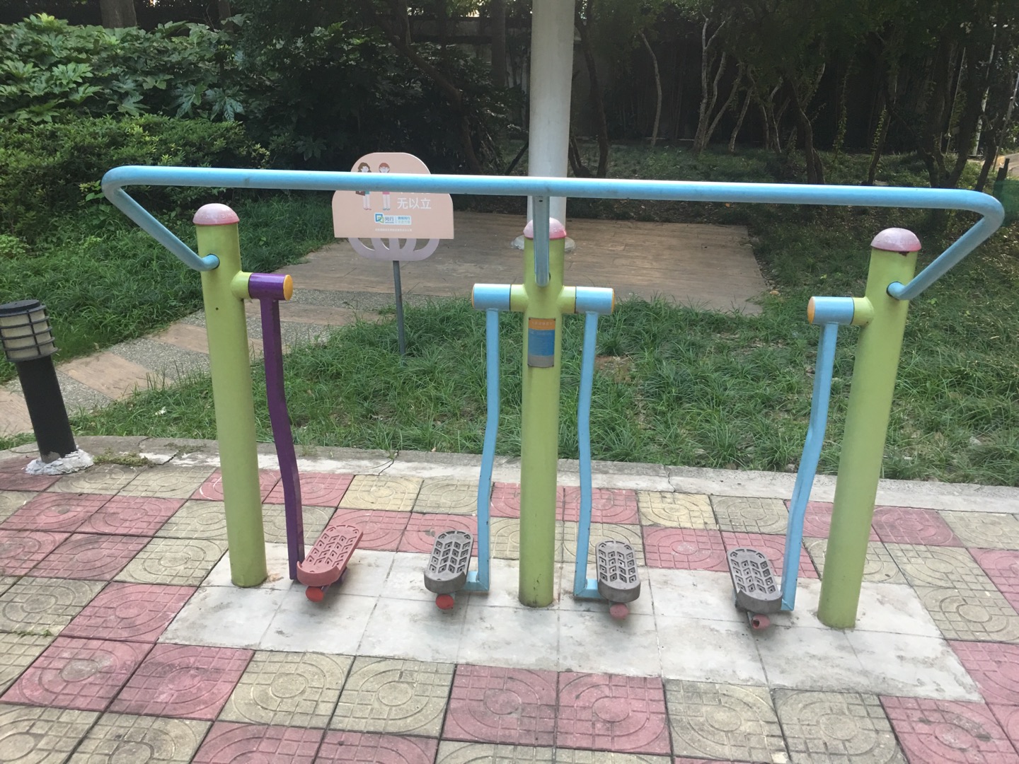 太空漫步器