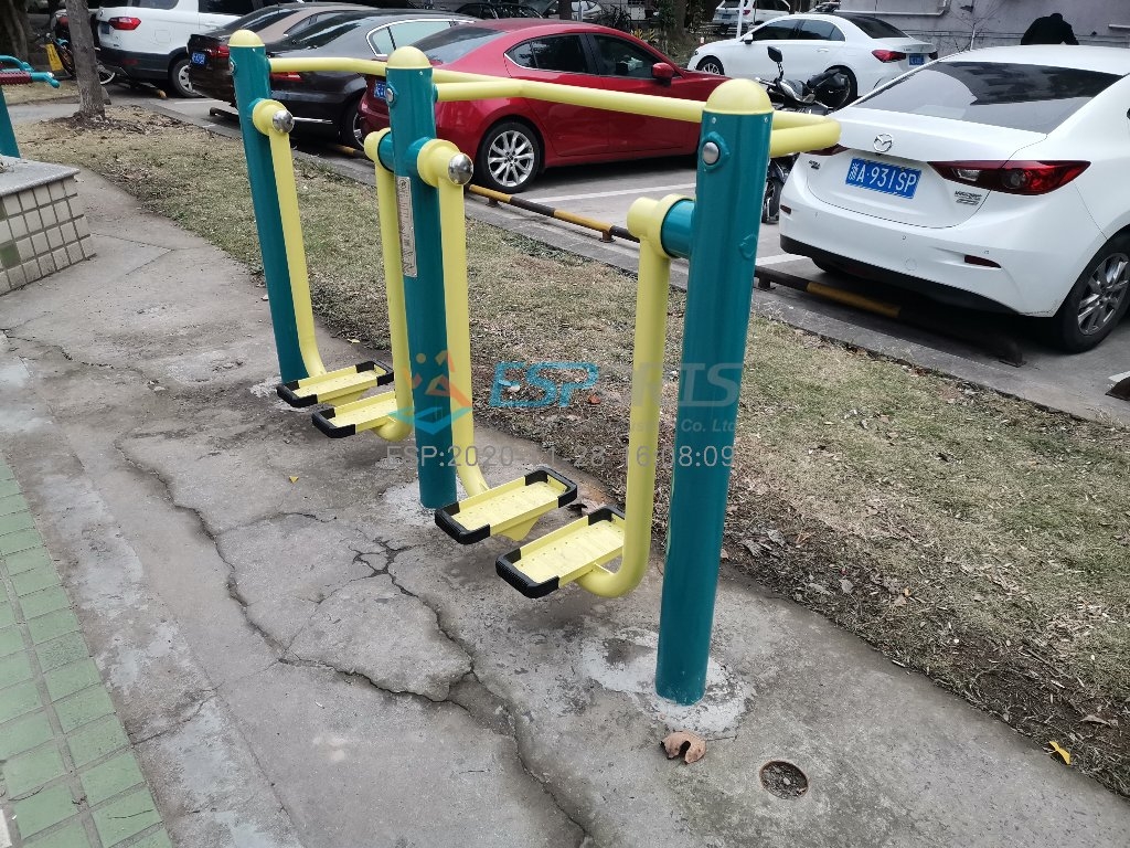 二位智能太空漫步機