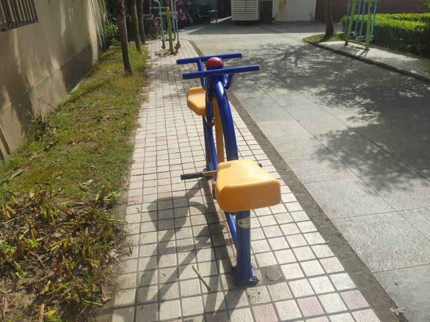 下肢康復器