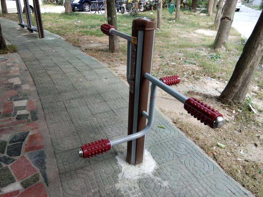 四級(jí)壓腿按摩器