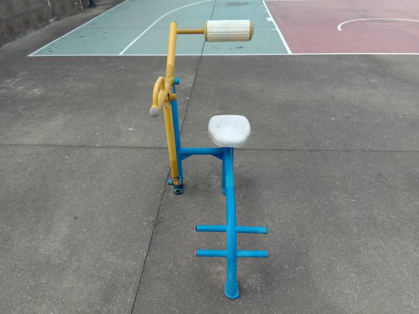 腹背鍛煉器