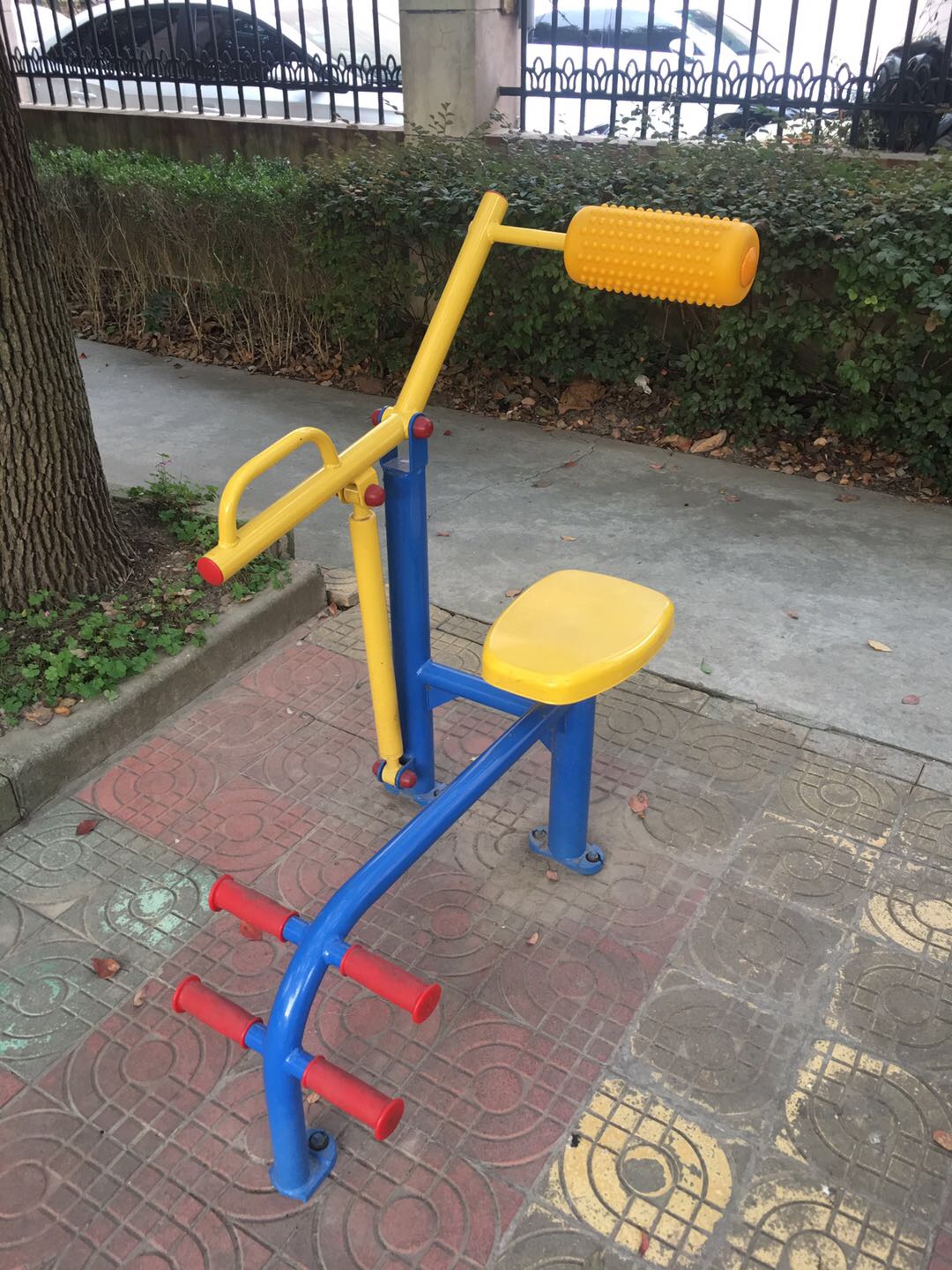 腹背鍛煉器