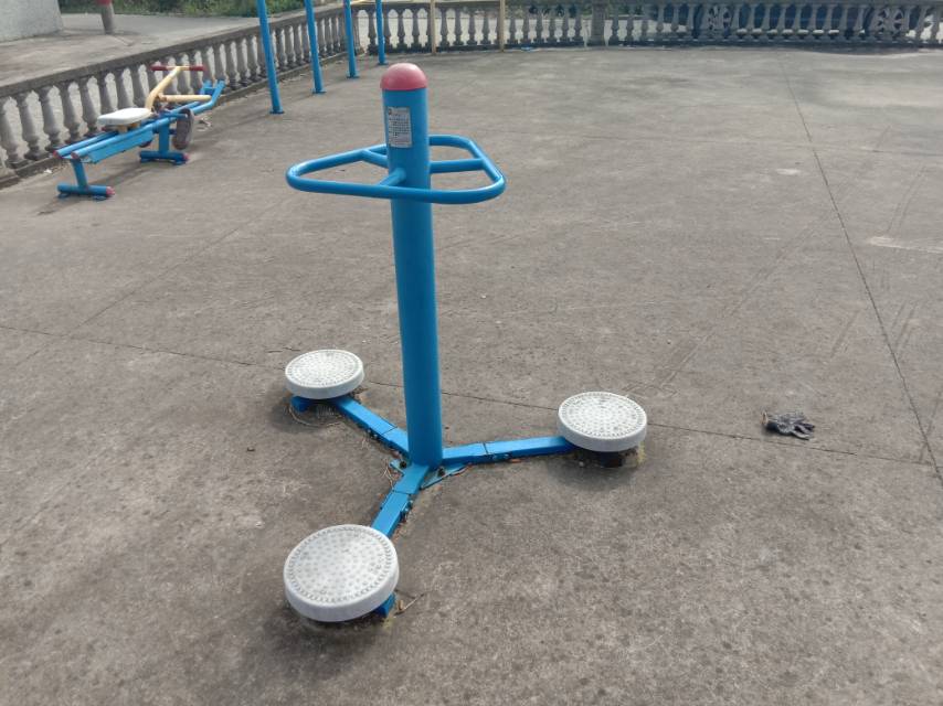 扭腰器