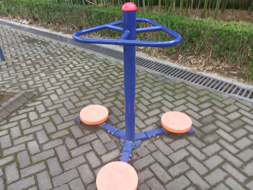 扭腰器