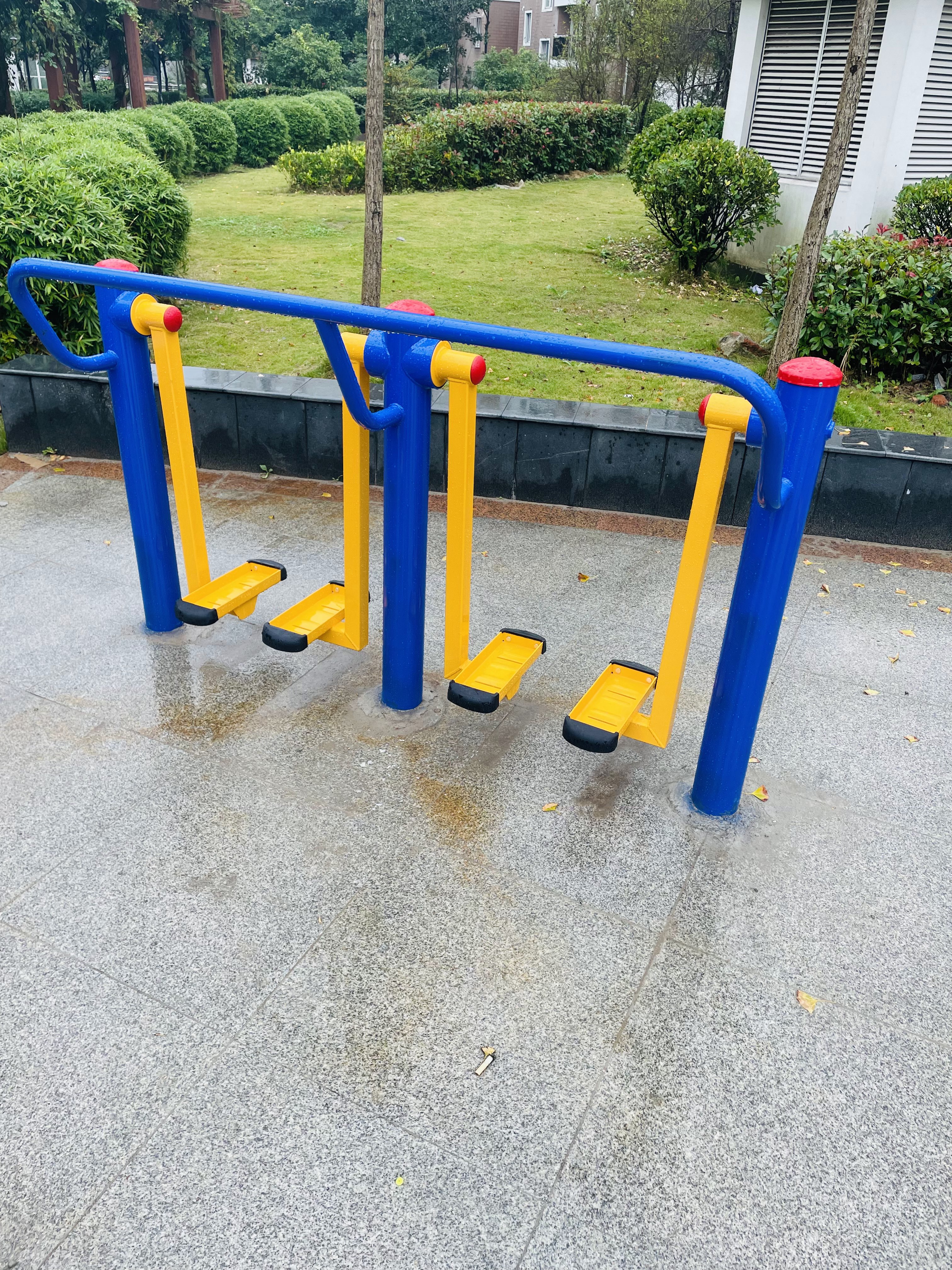 二位漫步機