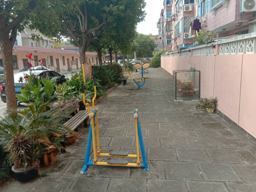 江鎮居委新生小區92弄1號至3號健身路徑