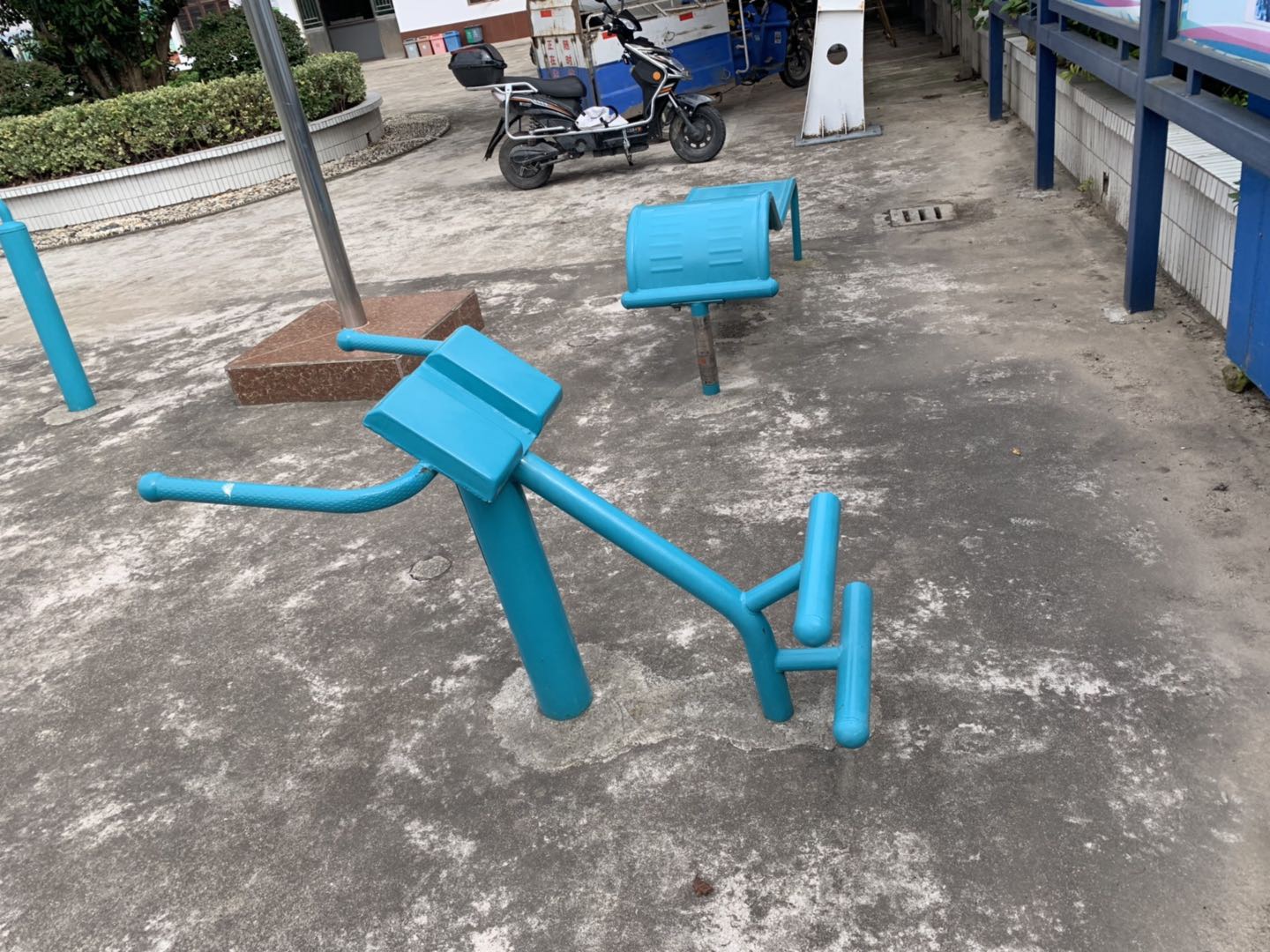 背肌訓練器