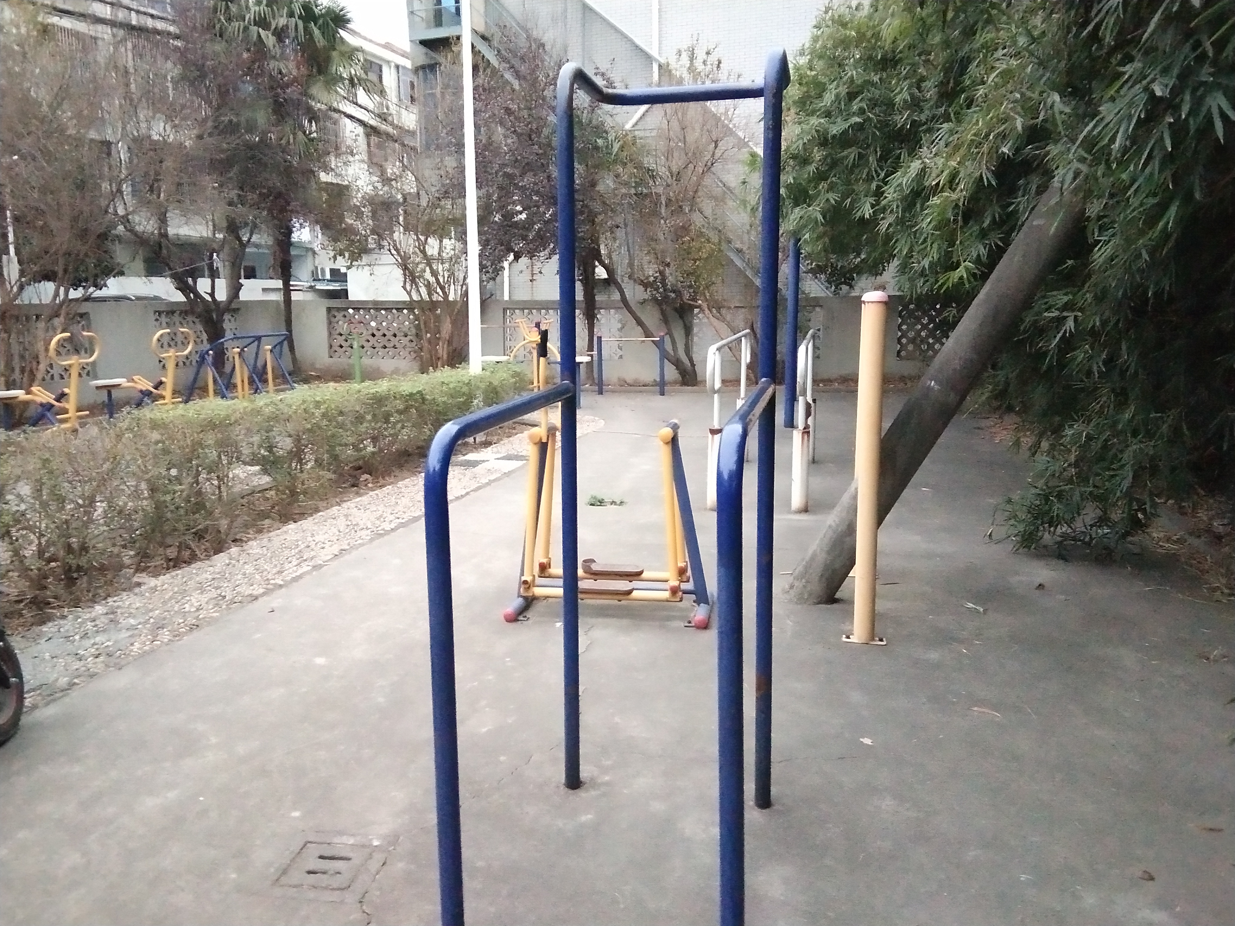 瓦屑居委建設(shè)路22弄健身點