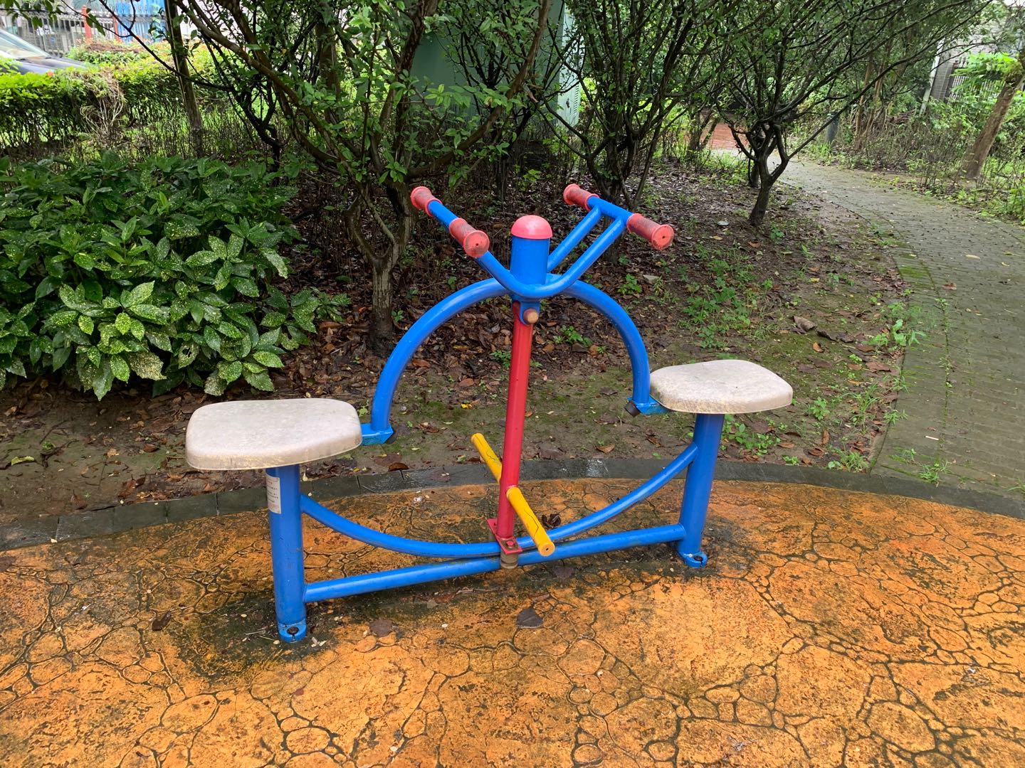 下肢鍛煉器