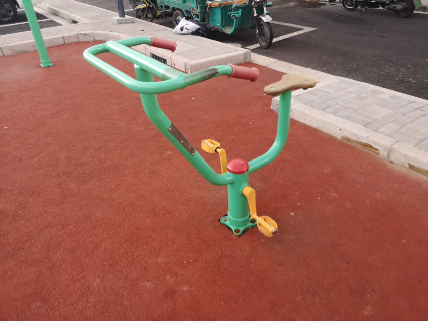 直立健身車