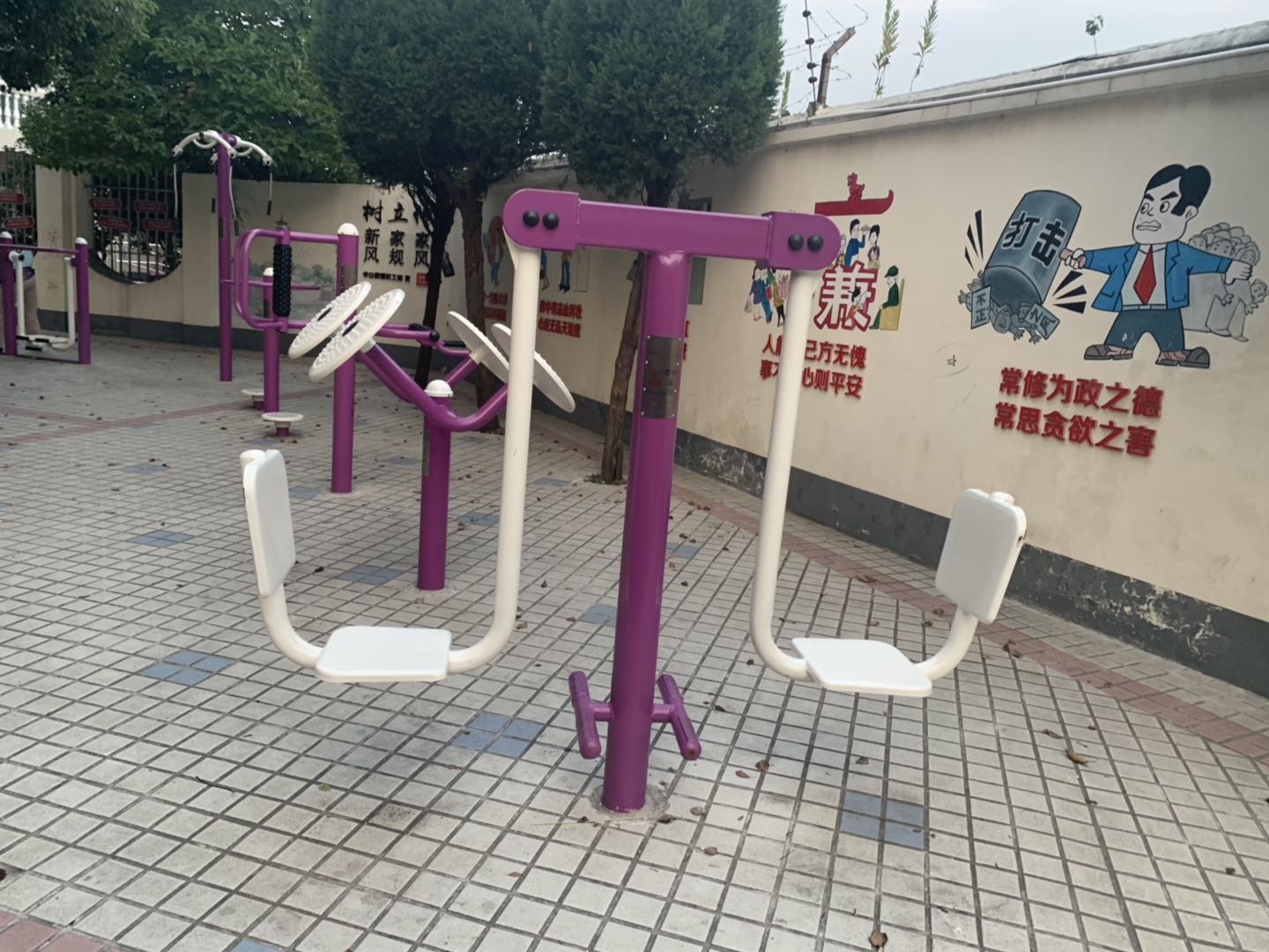 二位蹬力器