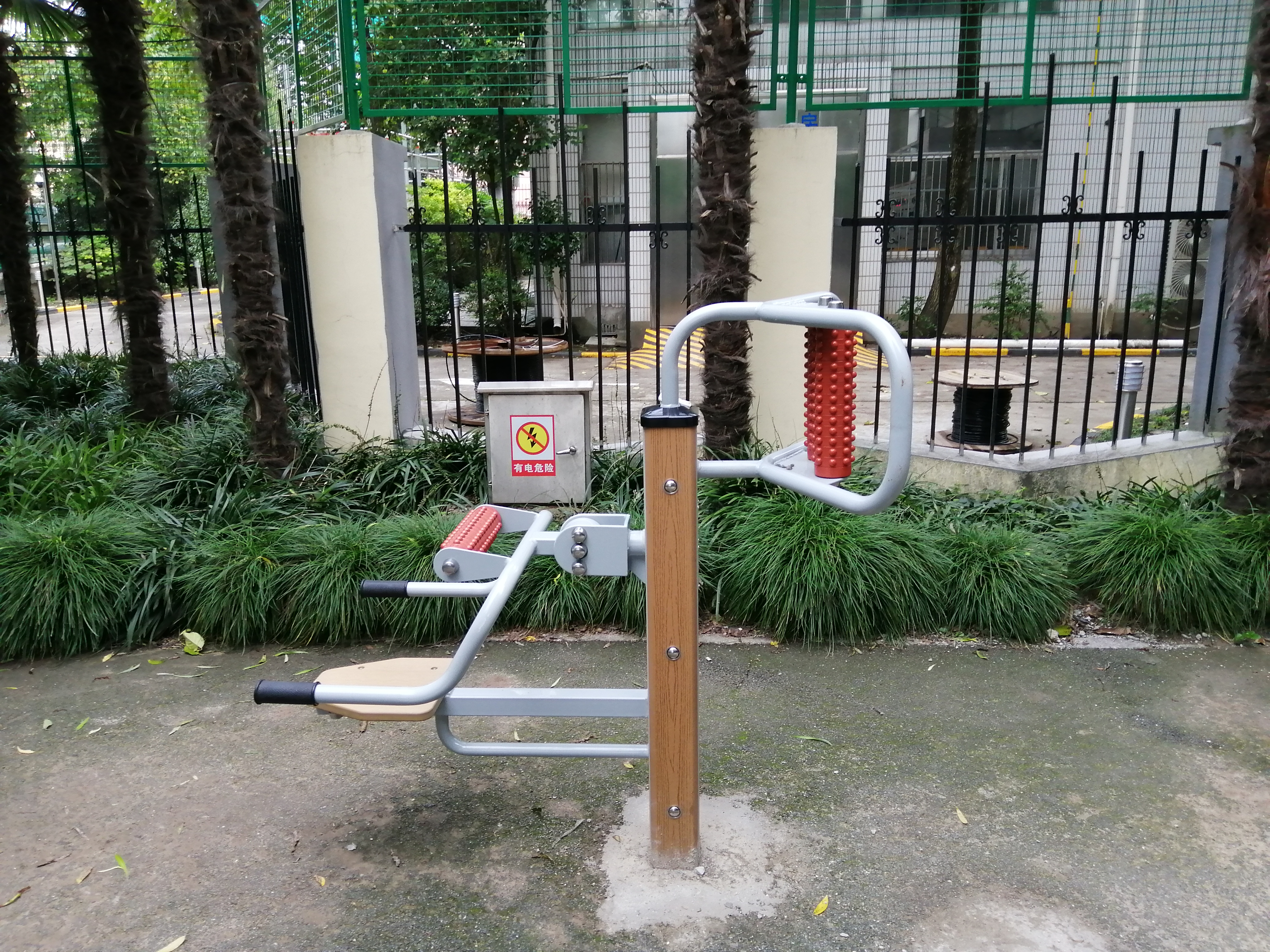 腰背按摩器