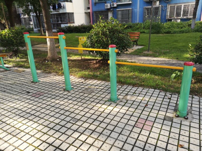 多聯壓腿架