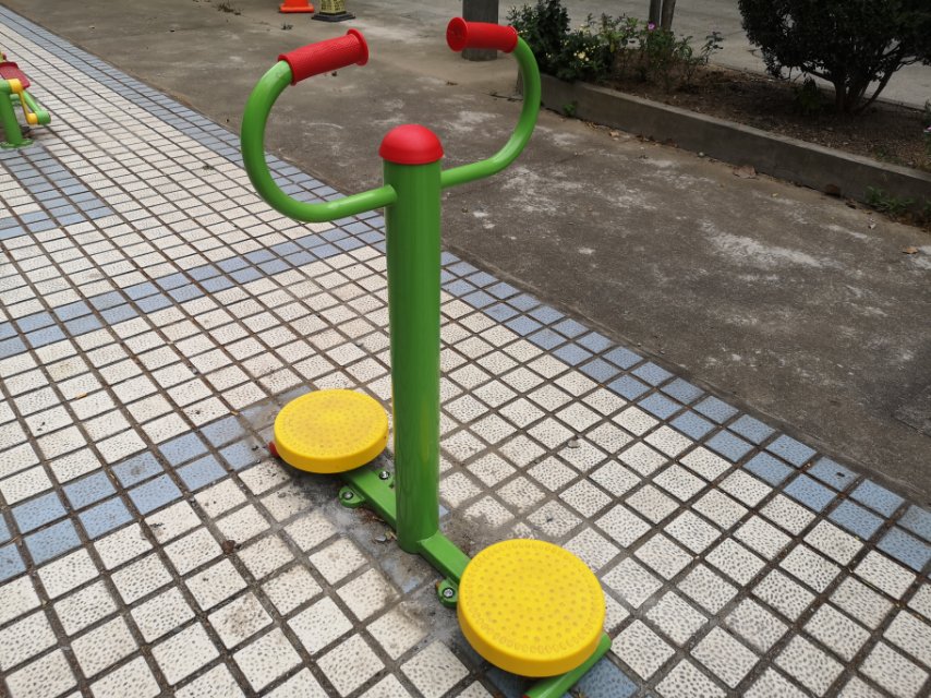 扭腰器