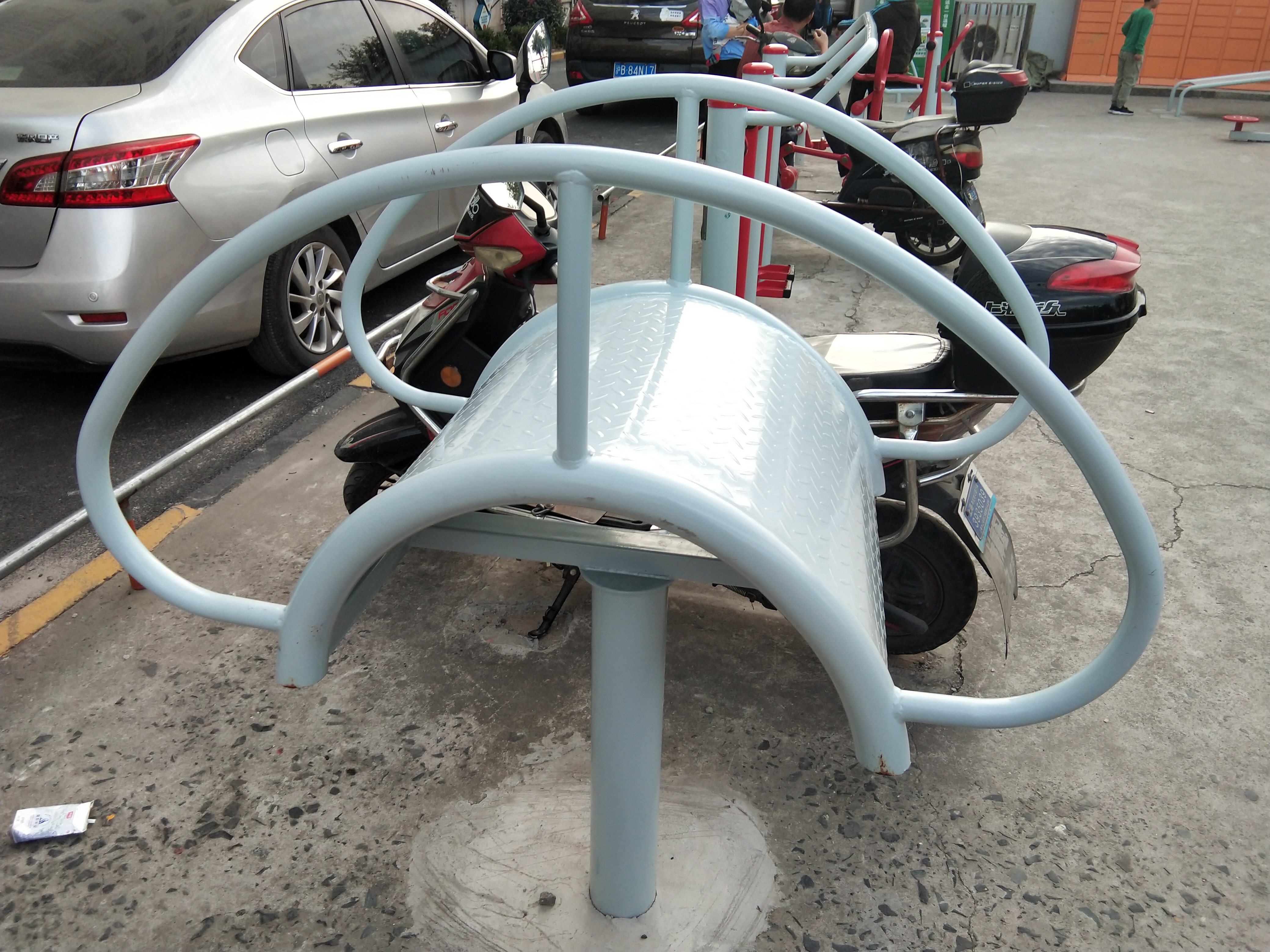 伸腰器