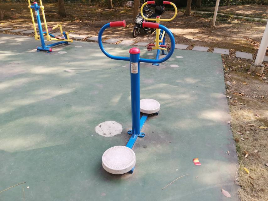 扭腰器
