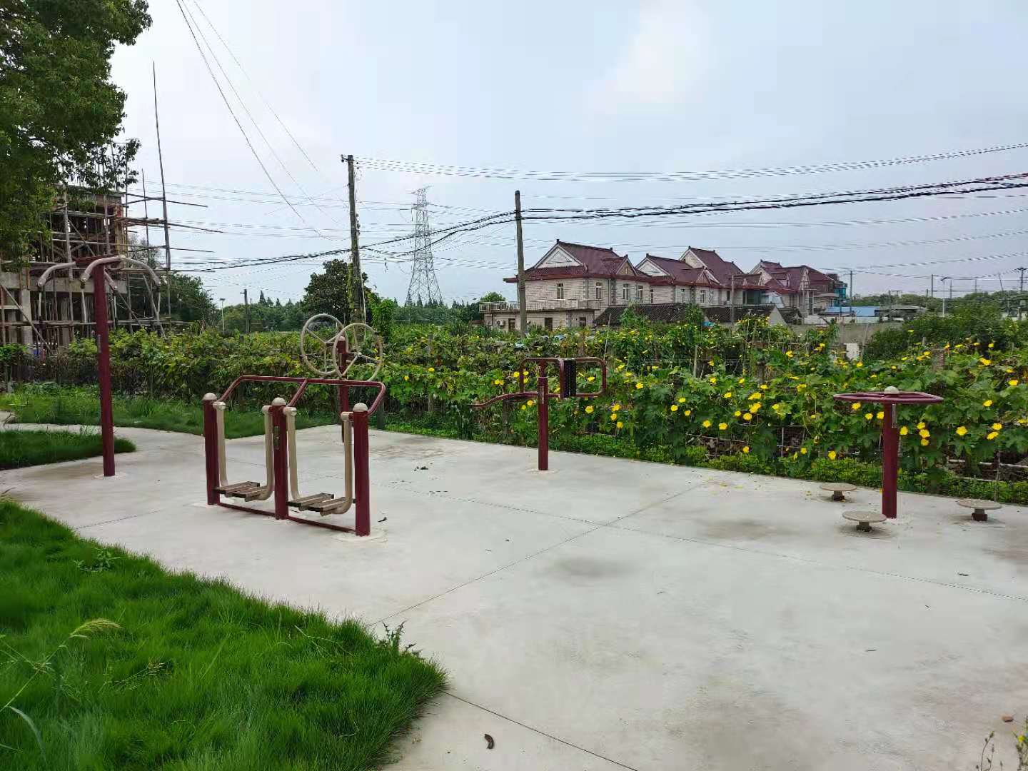 華亭鎮塔橋村張店1隊健身點
