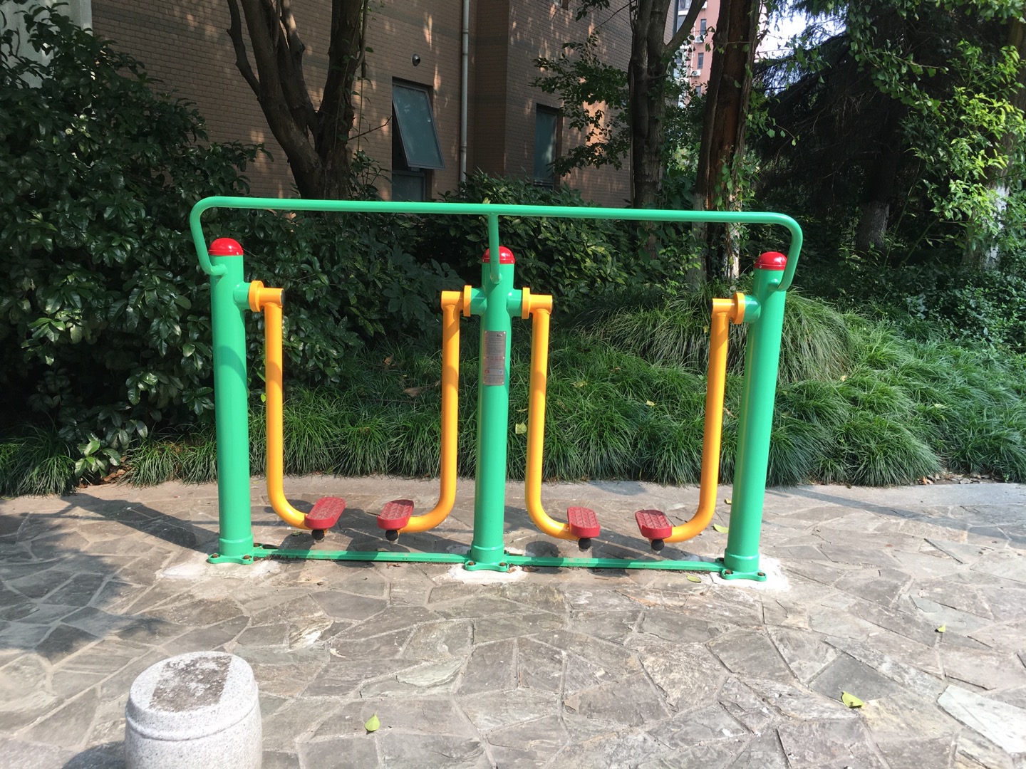 兩聯漫步機