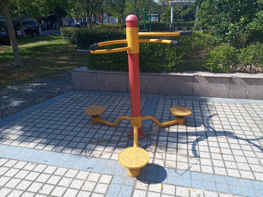 扭腰器